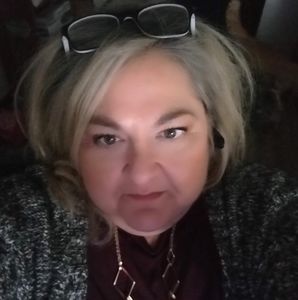 Meet your Posher, Suzanne